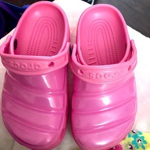 Pink crocs